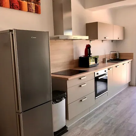 Apartment Neuf Renove Dans Maison A 100 M De La Exceptionnelle Vue Propriano (Corsica)