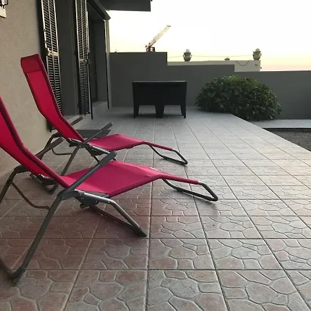Apartment Neuf Renove Dans Maison A 100 M De La Exceptionnelle Vue *
